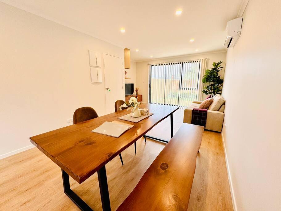 Henderson - 4-Bedrooms Home Auckland Kültér fotó